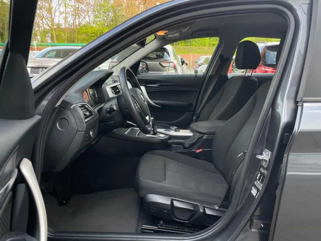 BMW 118 i Advantage 06/2018-photo-10