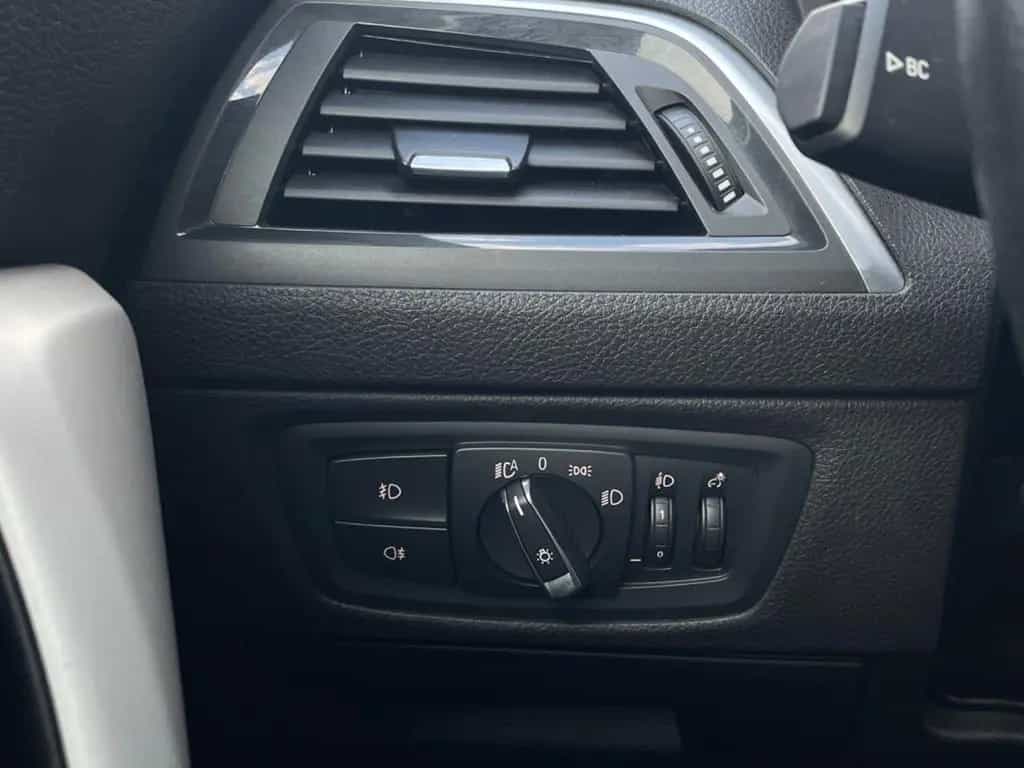 BMW 118 i Advantage 06/2018-photo-11