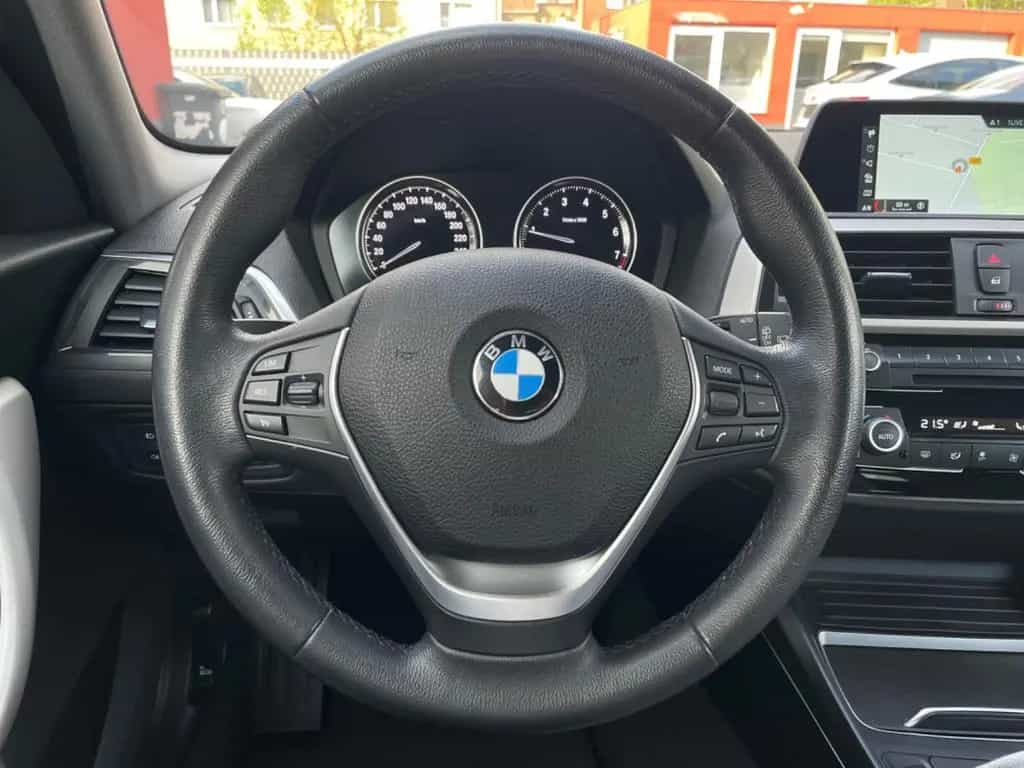 BMW 118 i Advantage 06/2018-photo-12