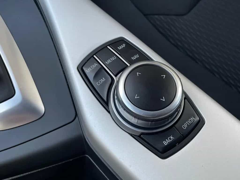 BMW 118 i Advantage 06/2018-photo-14
