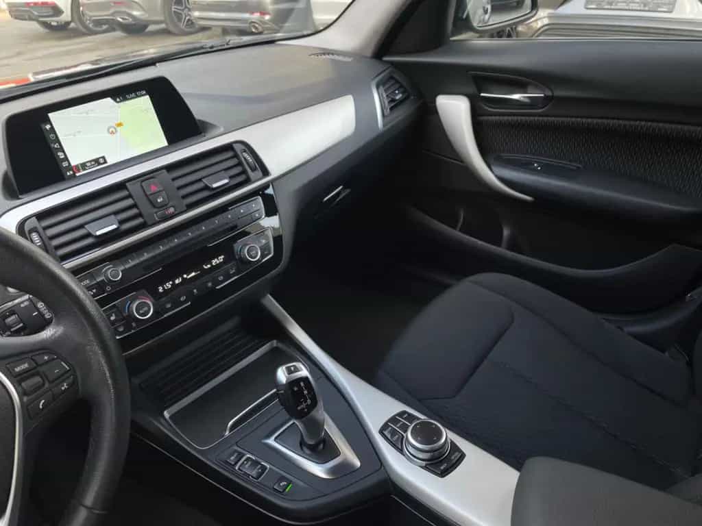BMW 118 i Advantage 06/2018-photo-18