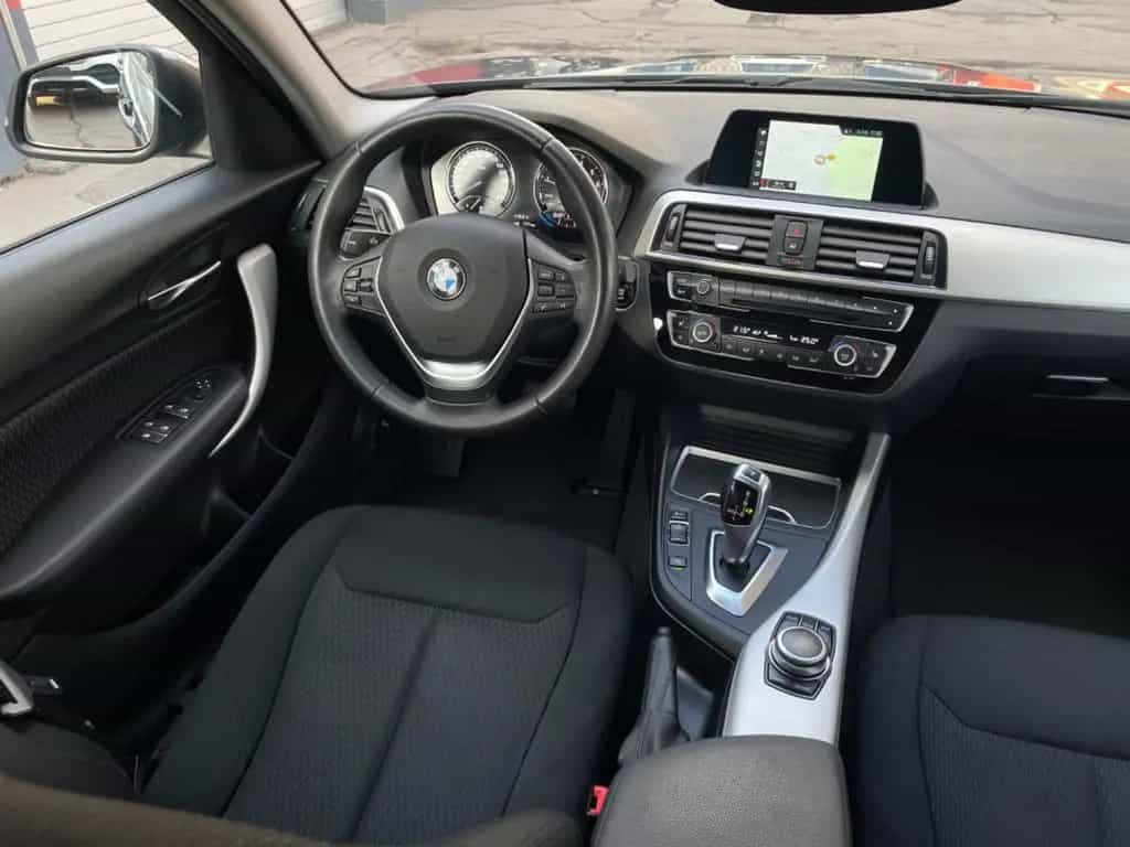 BMW 118 i Advantage 06/2018-photo-24