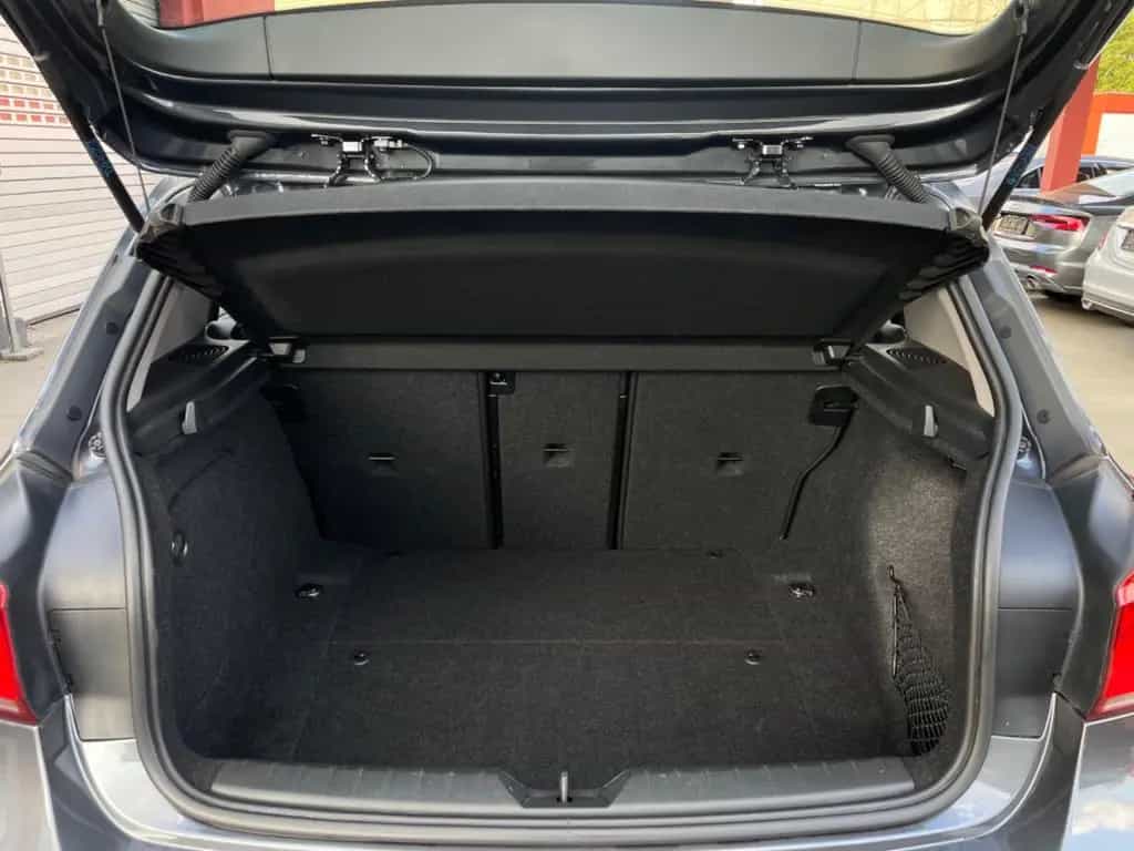 BMW 118 i Advantage 06/2018-photo-27