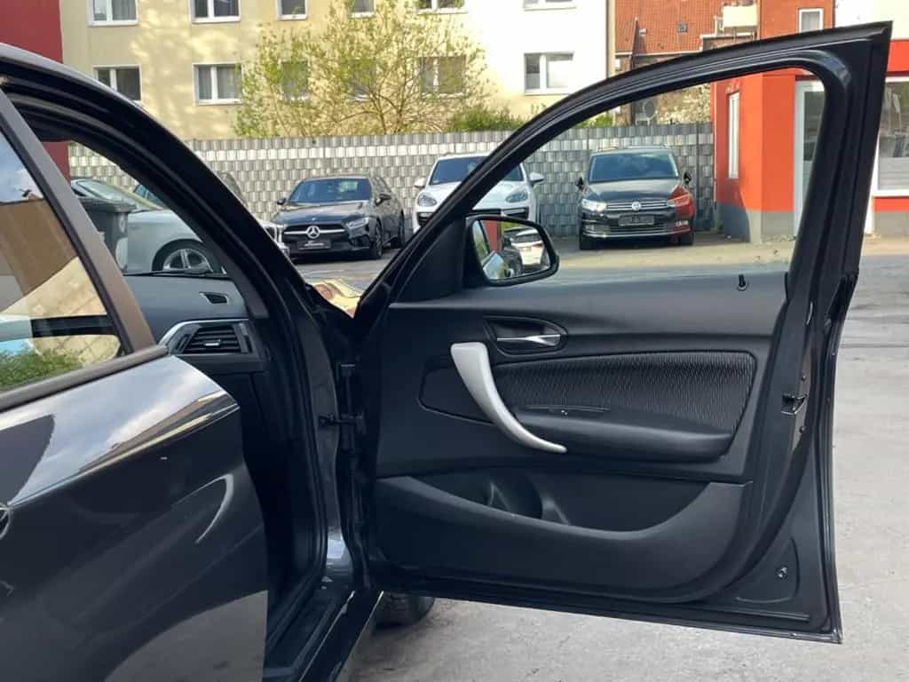BMW 118 i Advantage 06/2018-photo-34