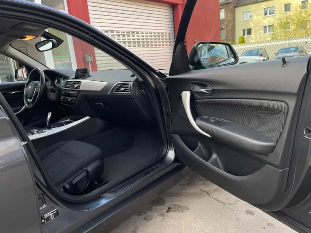 BMW 118 i Advantage 06/2018-photo-35