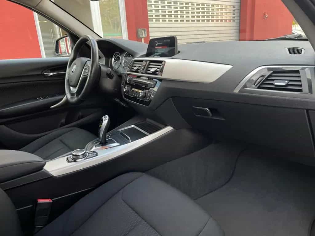 BMW 118 i Advantage 06/2018-photo-36