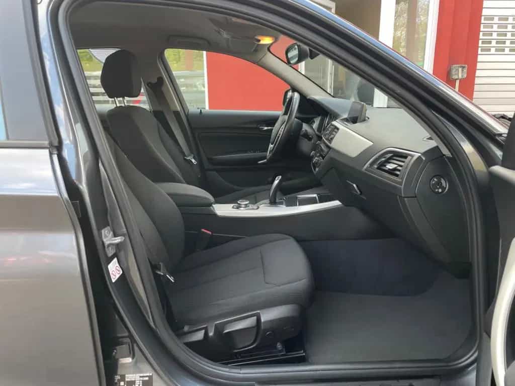 BMW 118 i Advantage 06/2018-photo-37