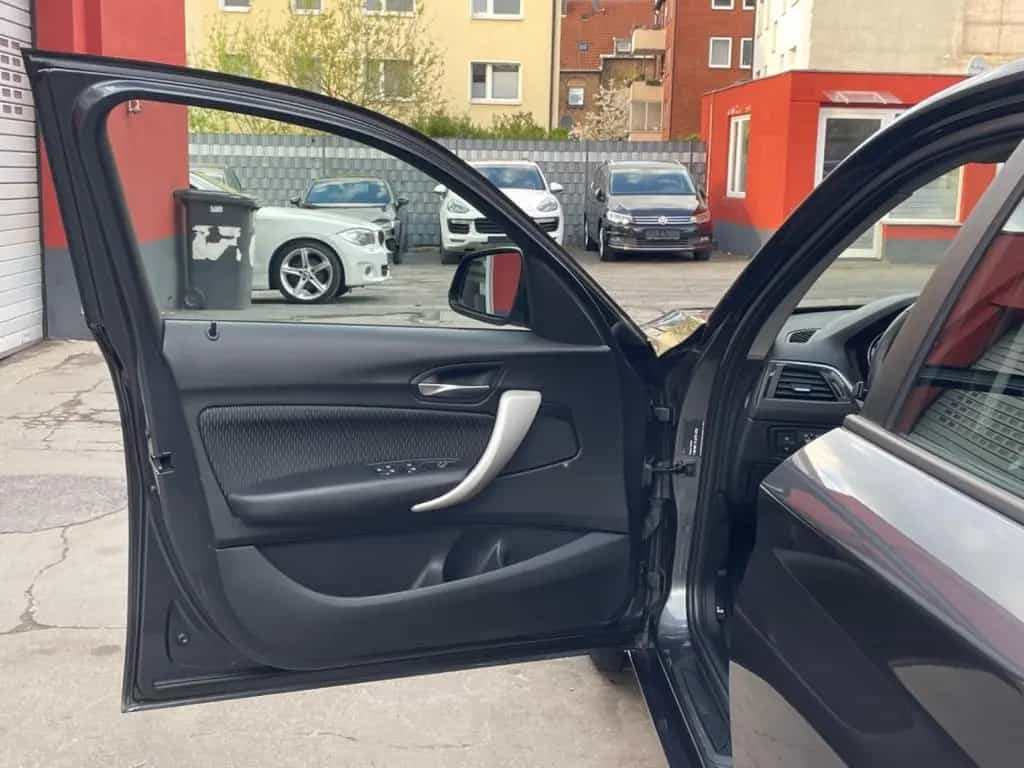 BMW 118 i Advantage 06/2018-photo-7