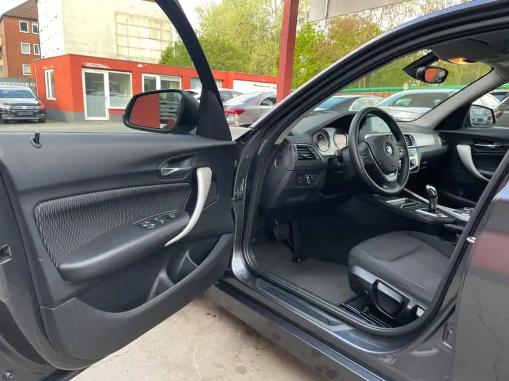 BMW 118 i Advantage 06/2018-photo-8