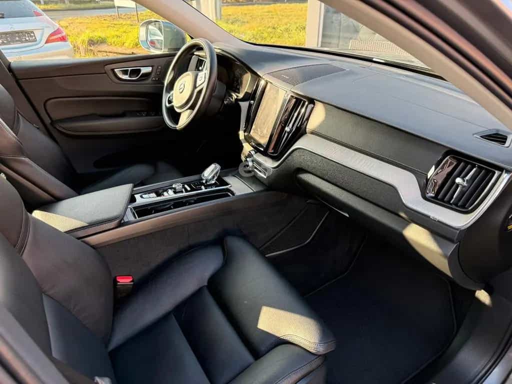 Volvo XC60 Inscription AWD;DIVERS ASSIST;AHK;1VORBES. 10/2020-photo-21