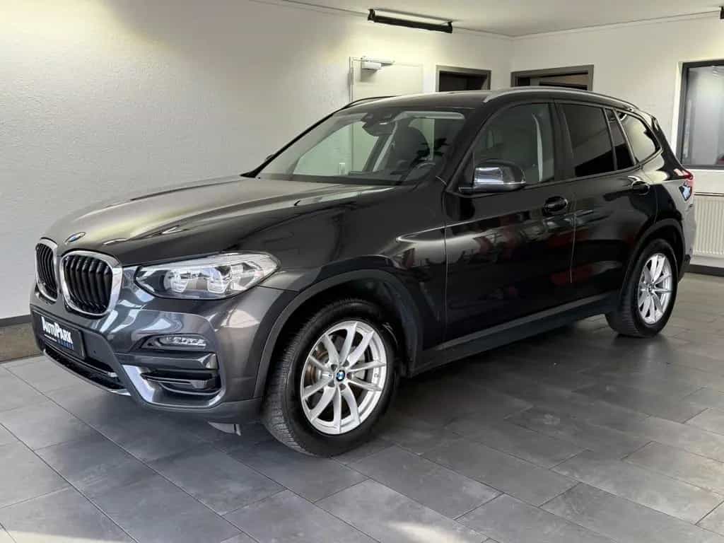 BMW X3 xDrive 20 d*Kamera*HU Neu 03/2021-photo-1