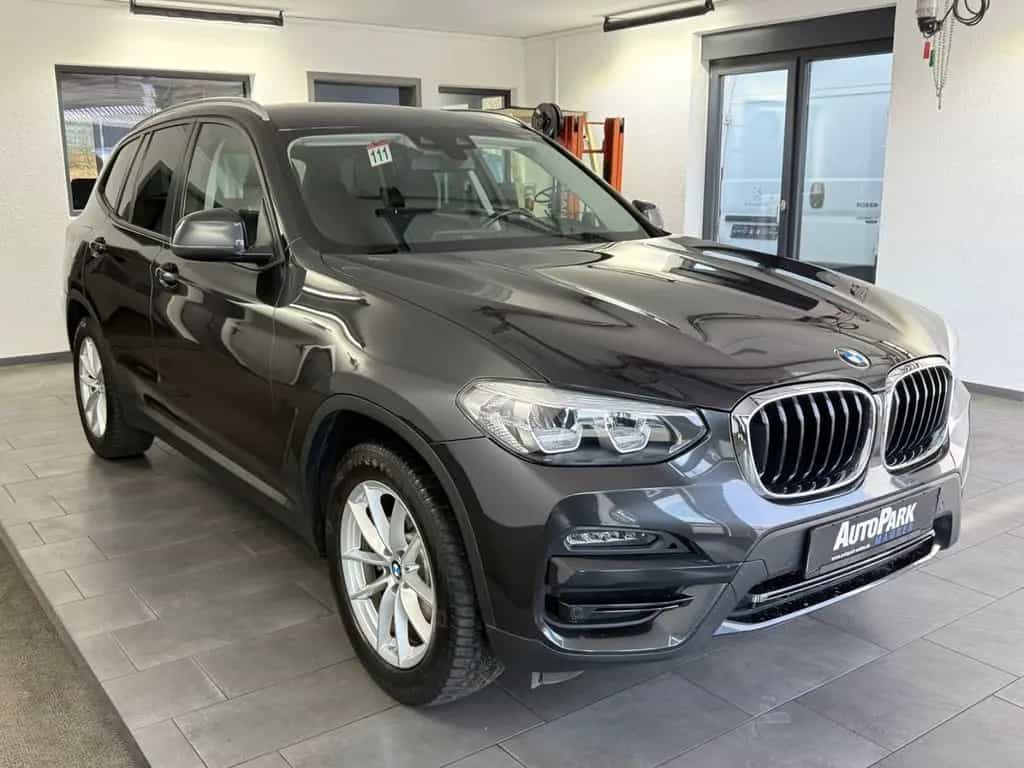 BMW X3 xDrive 20 d*Kamera*HU Neu 03/2021-photo-4