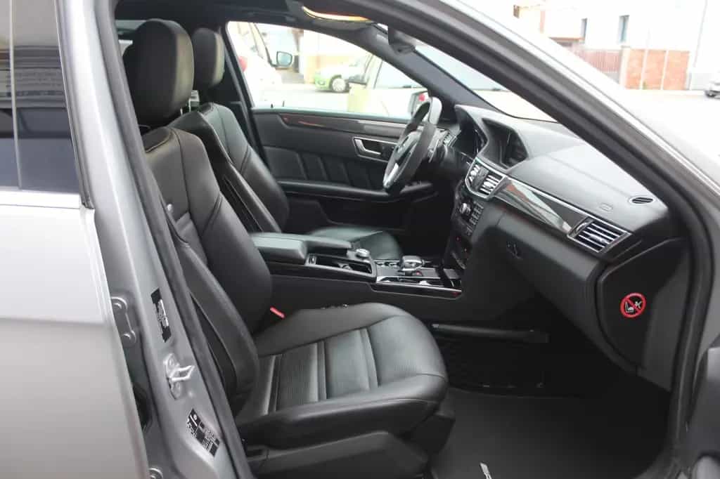 Mercedes-Benz E 63 AMG T Exklusiv Nachtsicht*Panorama*Distroni 11/2011-photo-11