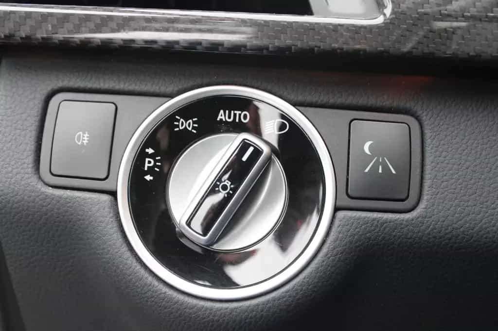 Mercedes-Benz E 63 AMG T Exklusiv Nachtsicht*Panorama*Distroni 11/2011-photo-21