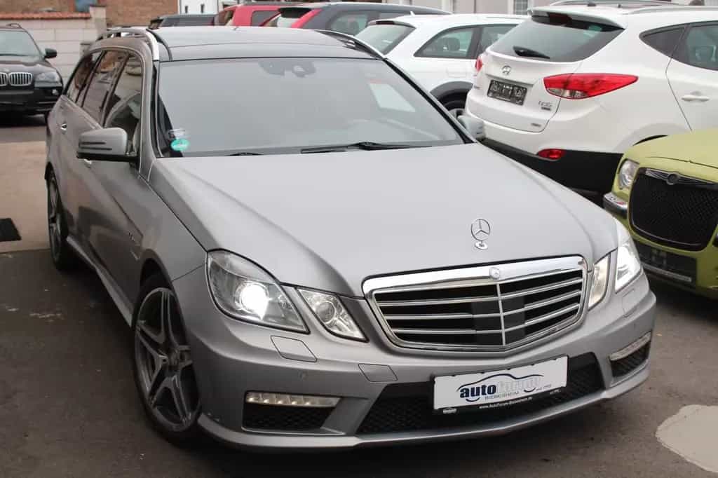 Mercedes-Benz E 63 AMG T Exklusiv Nachtsicht*Panorama*Distroni 11/2011-photo-3