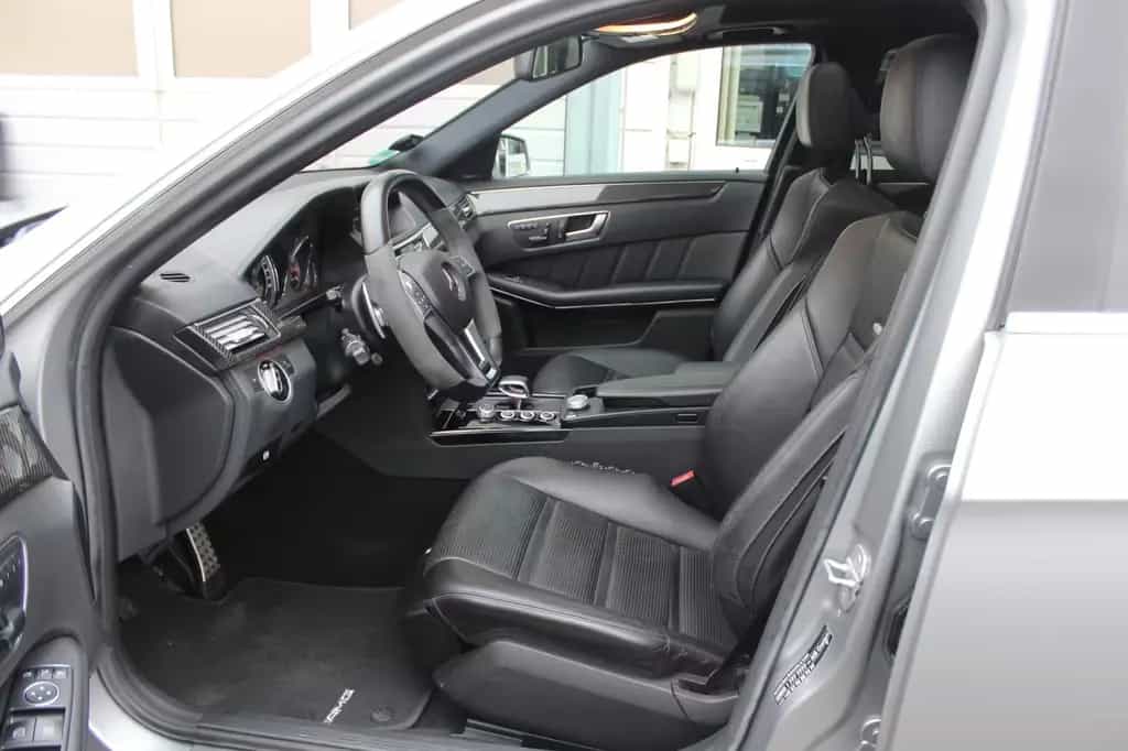 Mercedes-Benz E 63 AMG T Exklusiv Nachtsicht*Panorama*Distroni 11/2011-photo-6