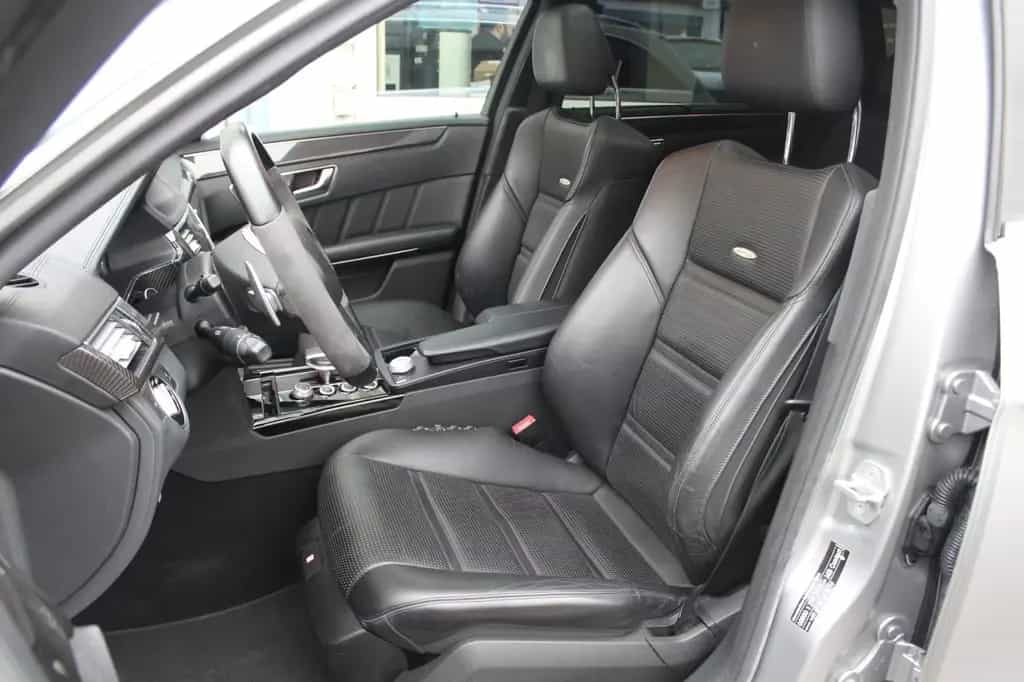Mercedes-Benz E 63 AMG T Exklusiv Nachtsicht*Panorama*Distroni 11/2011-photo-7