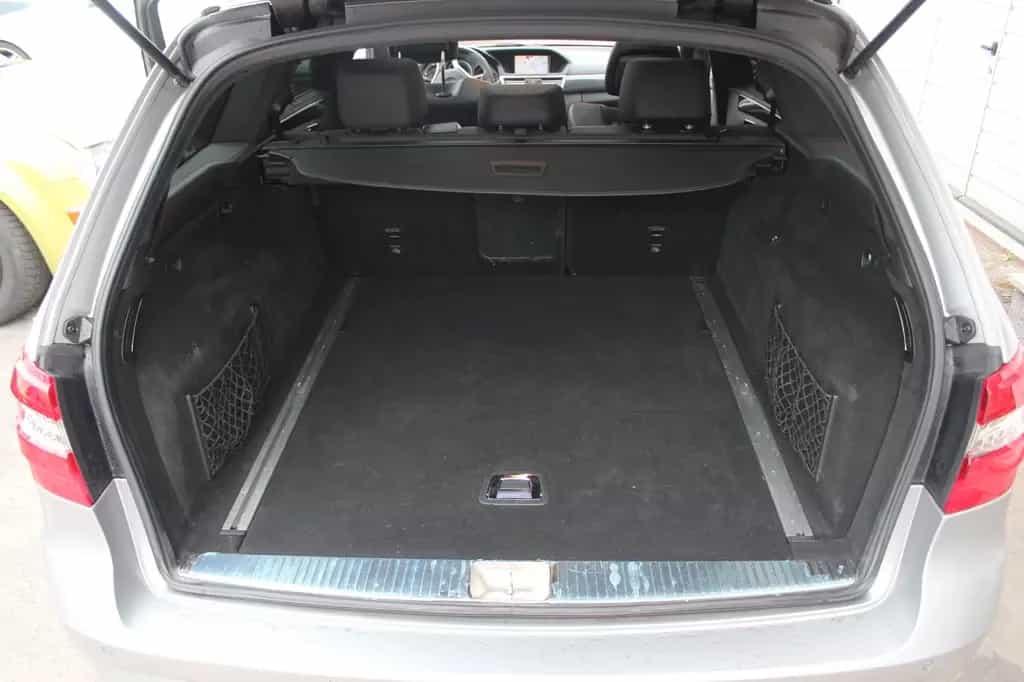 Mercedes-Benz E 63 AMG T Exklusiv Nachtsicht*Panorama*Distroni 11/2011-photo-9