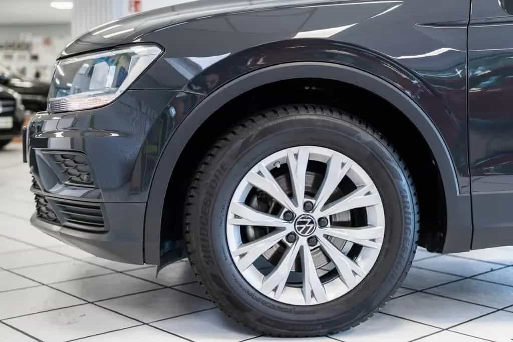Volkswagen Tiguan 4Motion 1.4 Benzin Automatik AHK Navi PDC 05/2018-photo-12