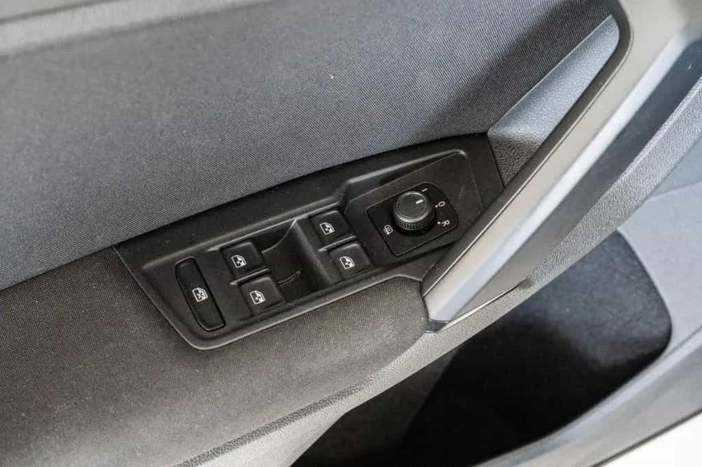 Volkswagen Tiguan 4Motion 1.4 Benzin Automatik AHK Navi PDC 05/2018-photo-21