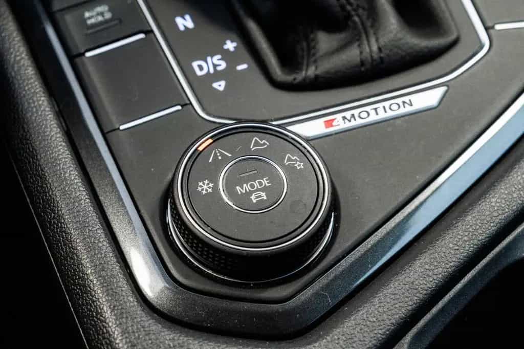 Volkswagen Tiguan 4Motion 1.4 Benzin Automatik AHK Navi PDC 05/2018-photo-30