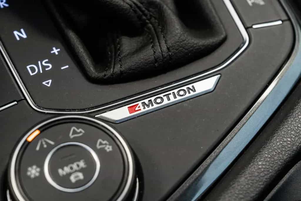 Volkswagen Tiguan 4Motion 1.4 Benzin Automatik AHK Navi PDC 05/2018-photo-31