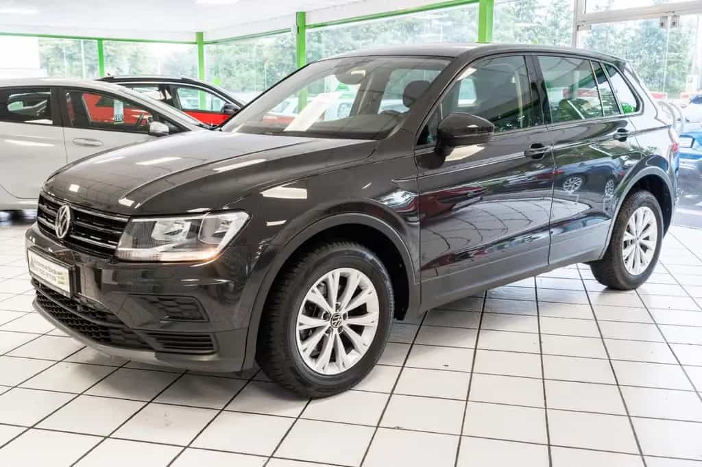 Volkswagen Tiguan 4Motion 1.4 Benzin Automatik AHK Navi PDC 05/2018-photo-5