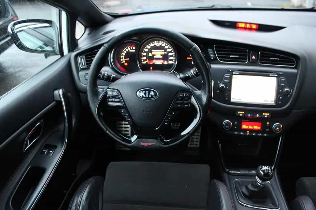 Kia pro cee'd 1.6 TGDI GT-Track R-Kamera*Pano*Xenon 06/2014-photo-16