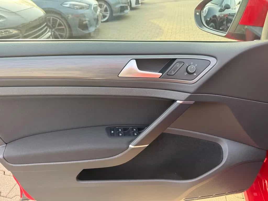 Volkswagen VW Golf 7 Comfortline *DSG*LED*AHK*KLIMA*CARPLAY 06/2019-photo-16