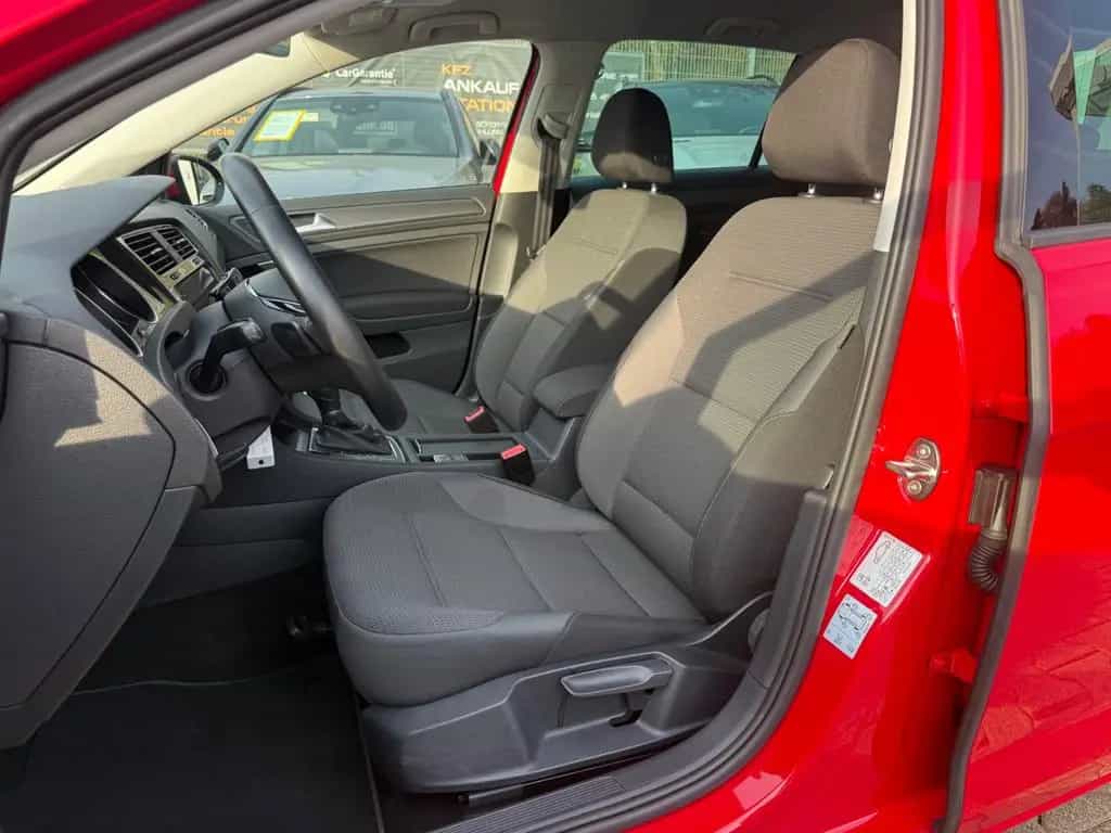 Volkswagen VW Golf 7 Comfortline *DSG*LED*AHK*KLIMA*CARPLAY 06/2019-photo-8