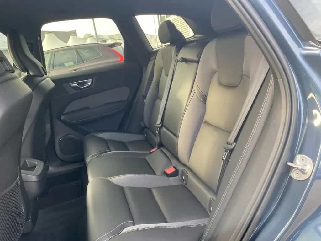 Volvo XC60 Plus Dark B4 Benzin StandHZG AHK Navi Leder 10/2023-photo-10