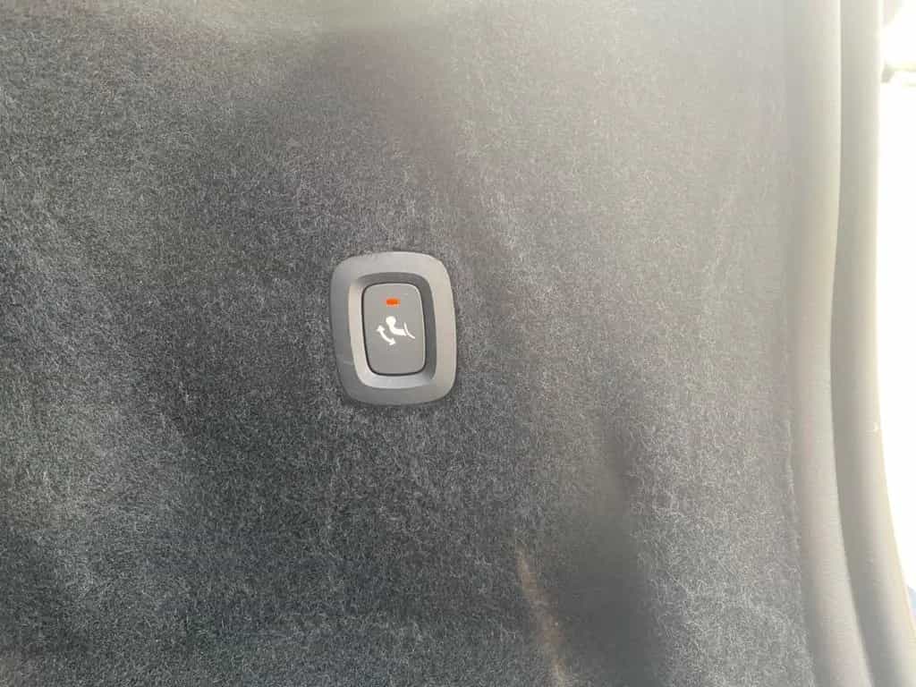 Volvo XC60 Plus Dark B4 Benzin StandHZG AHK Navi Leder 10/2023-photo-25