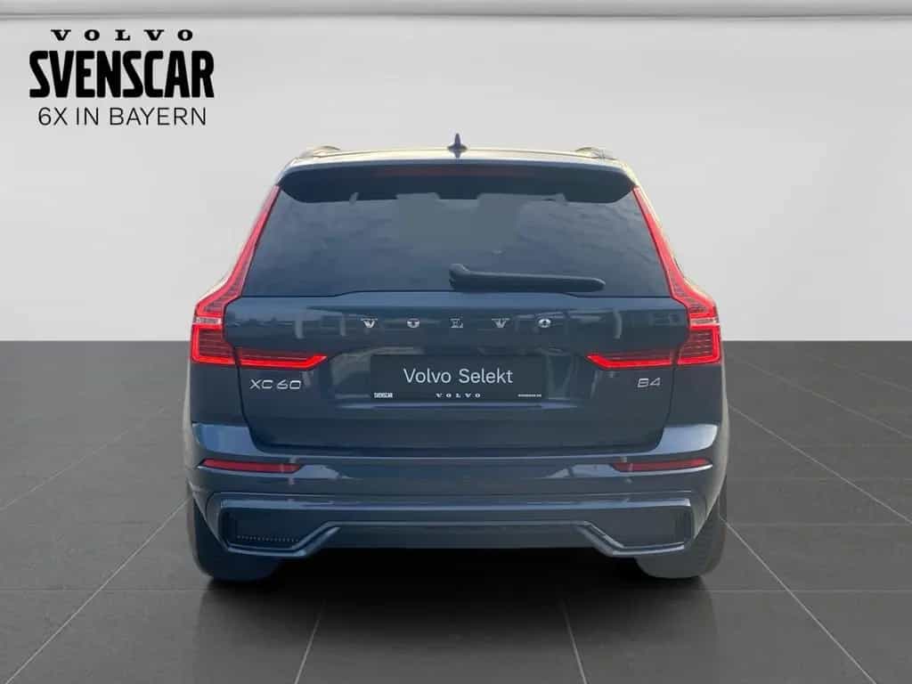 Volvo XC60 Plus Dark B4 Benzin StandHZG AHK Navi Leder 10/2023-photo-3
