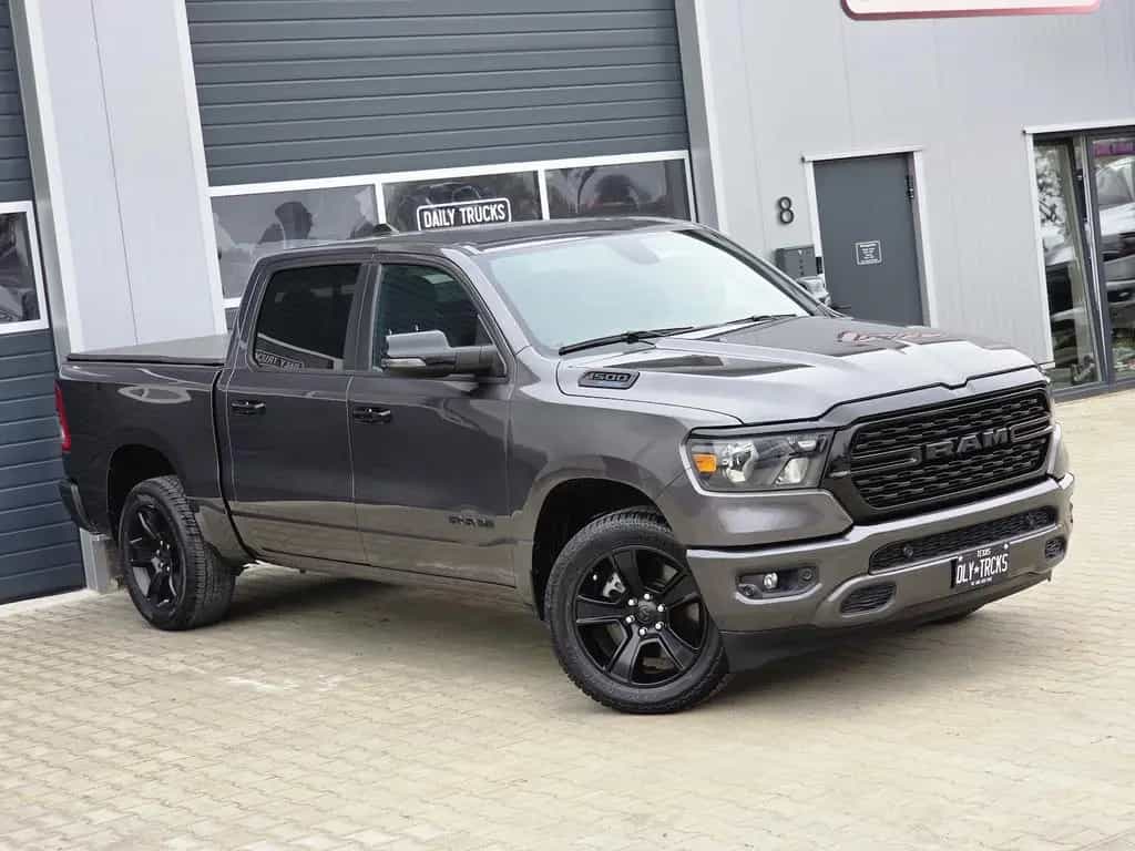 Dodge RAM 1500 5.7 4x4 Bighorn Night Kamera 12´´ PDC 10/2023-photo-1