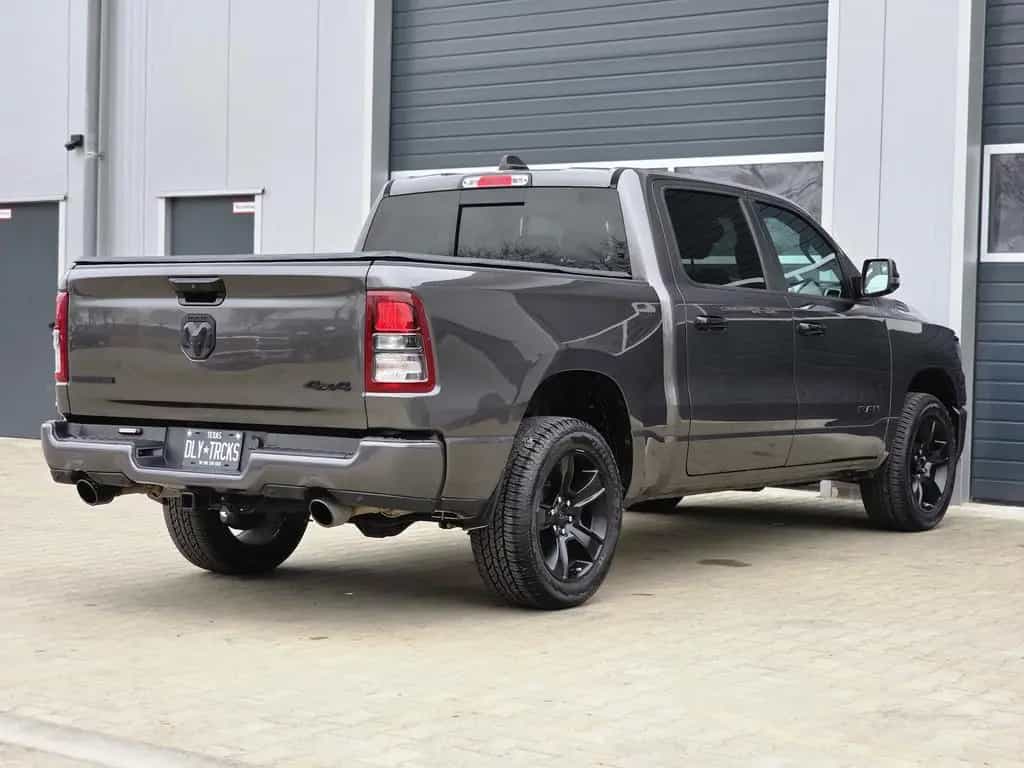 Dodge RAM 1500 5.7 4x4 Bighorn Night Kamera 12´´ PDC 10/2023-photo-12