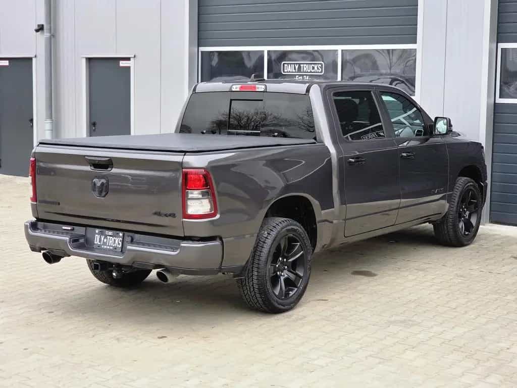 Dodge RAM 1500 5.7 4x4 Bighorn Night Kamera 12´´ PDC 10/2023-photo-13