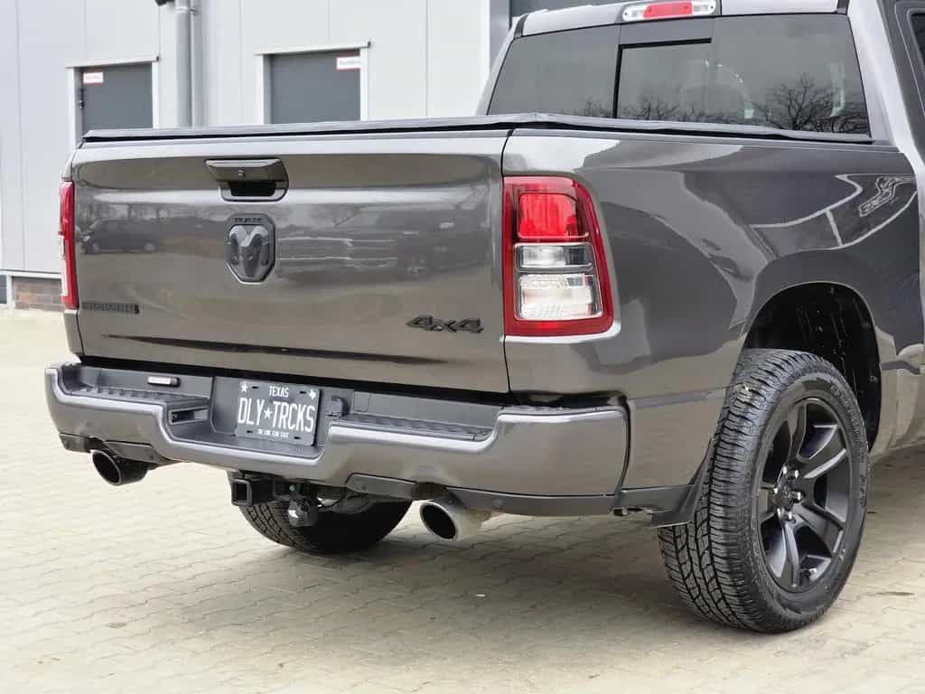 Dodge RAM 1500 5.7 4x4 Bighorn Night Kamera 12´´ PDC 10/2023-photo-14