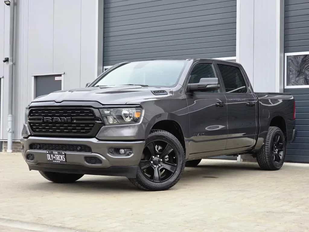 Dodge RAM 1500 5.7 4x4 Bighorn Night Kamera 12´´ PDC 10/2023-photo-5