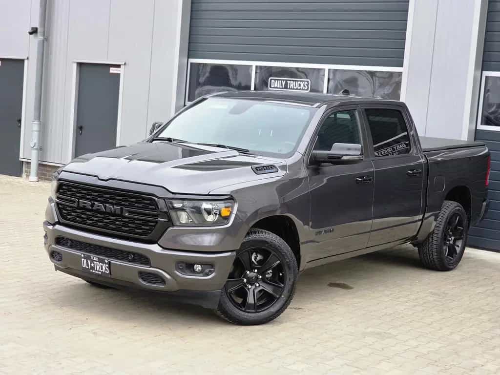 Dodge RAM 1500 5.7 4x4 Bighorn Night Kamera 12´´ PDC 10/2023-photo-6