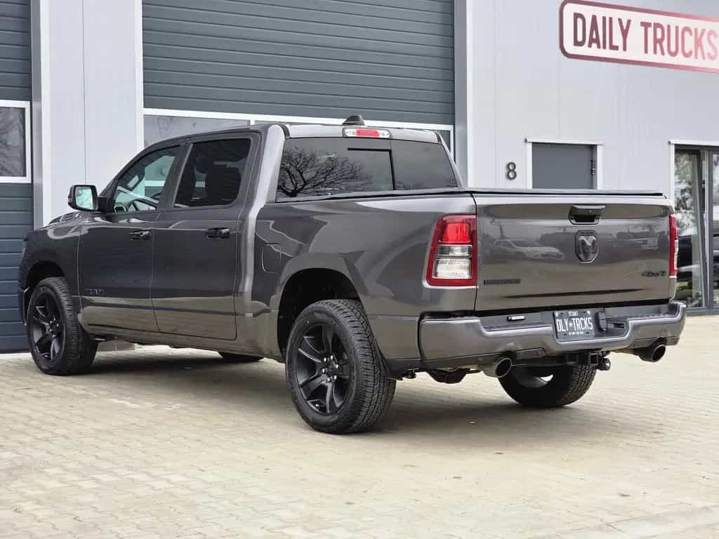 Dodge RAM 1500 5.7 4x4 Bighorn Night Kamera 12´´ PDC 10/2023-photo-9