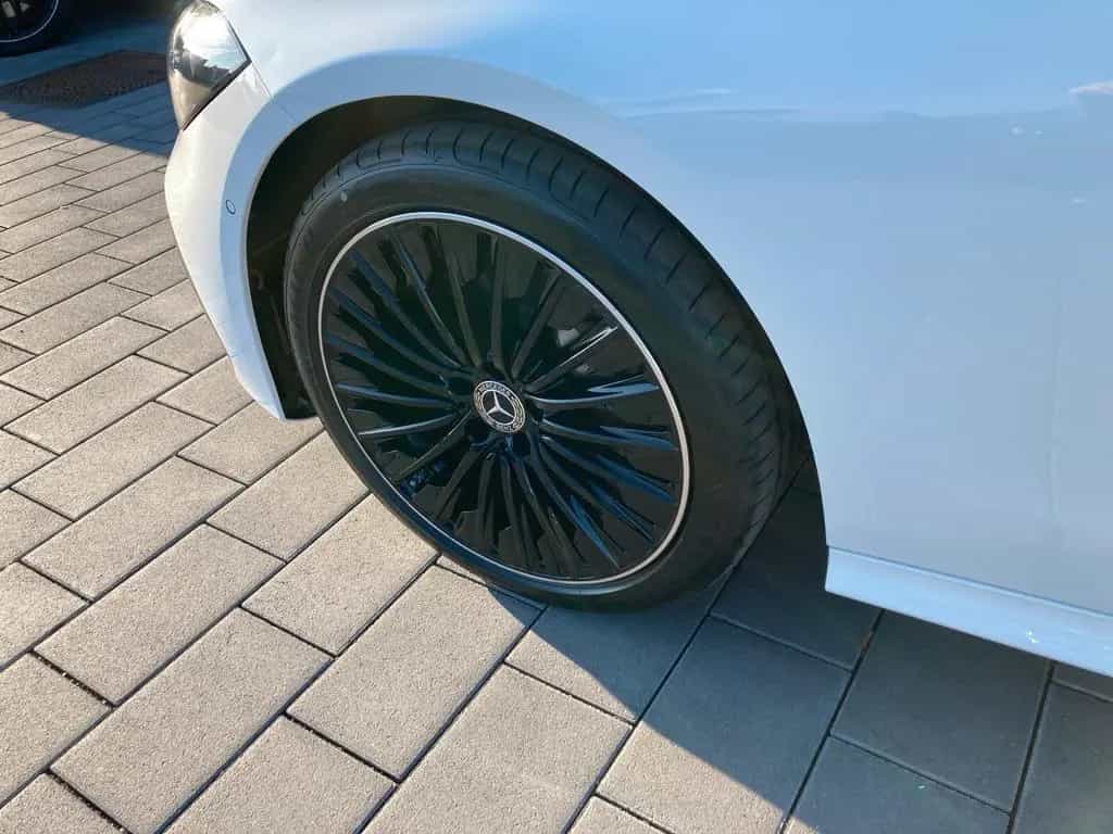Mercedes-Benz CLE-Class 200 AMG Line Advanced Plus/NaviDistronic 04/2026-photo-3