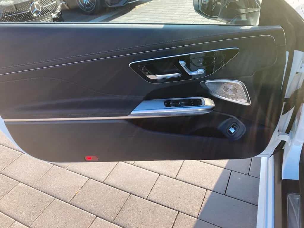 Mercedes-Benz CLE-Class 200 AMG Line Advanced Plus/NaviDistronic 04/2026-photo-7