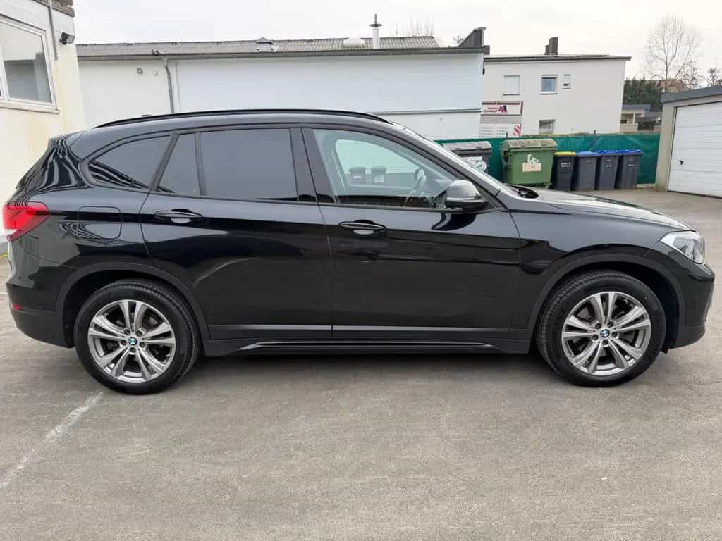 BMW X1 xDrive 20 d Sport Line TEMPO|AHK|LED 12/2019-photo-1