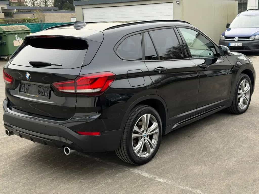BMW X1 xDrive 20 d Sport Line TEMPO|AHK|LED 12/2019-photo-2