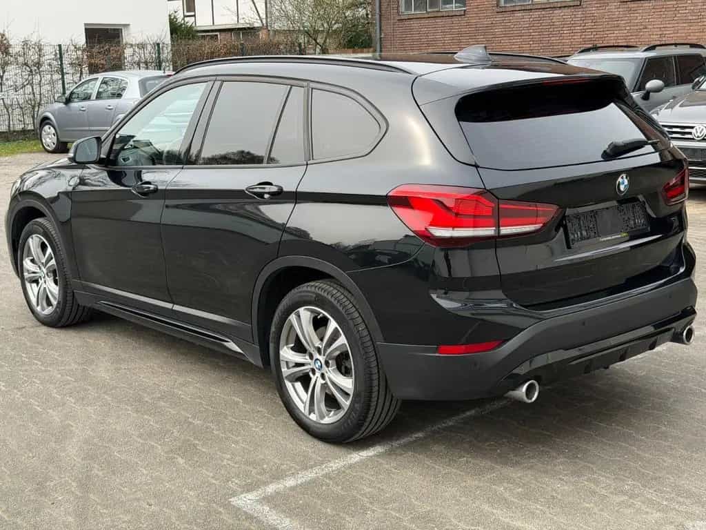 BMW X1 xDrive 20 d Sport Line TEMPO|AHK|LED 12/2019-photo-4