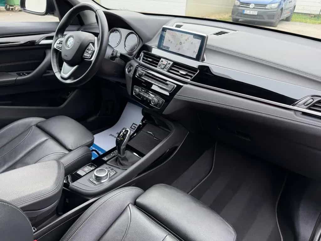 BMW X1 xDrive 20 d Sport Line TEMPO|AHK|LED 12/2019-photo-9