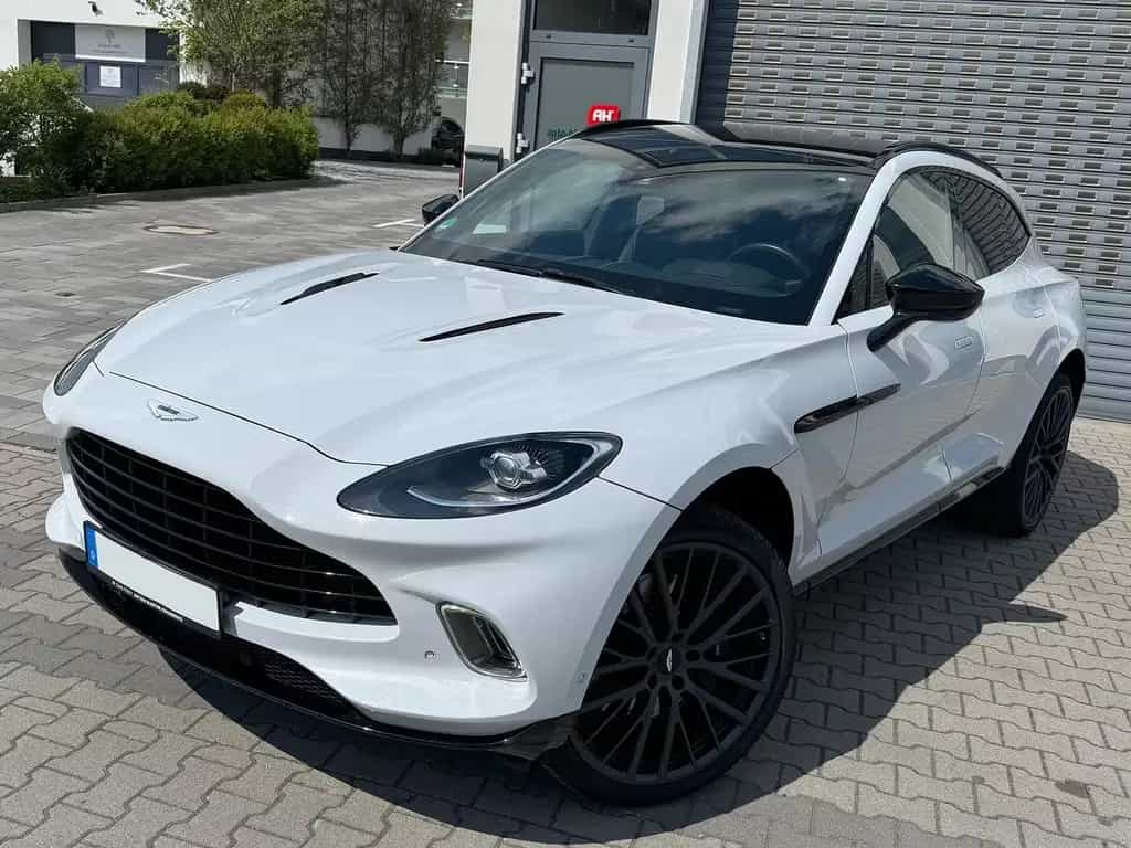 Aston Martin DBX 550 23 Zoll Sportauspuff Black Pack Panorama 04/2023-photo-1