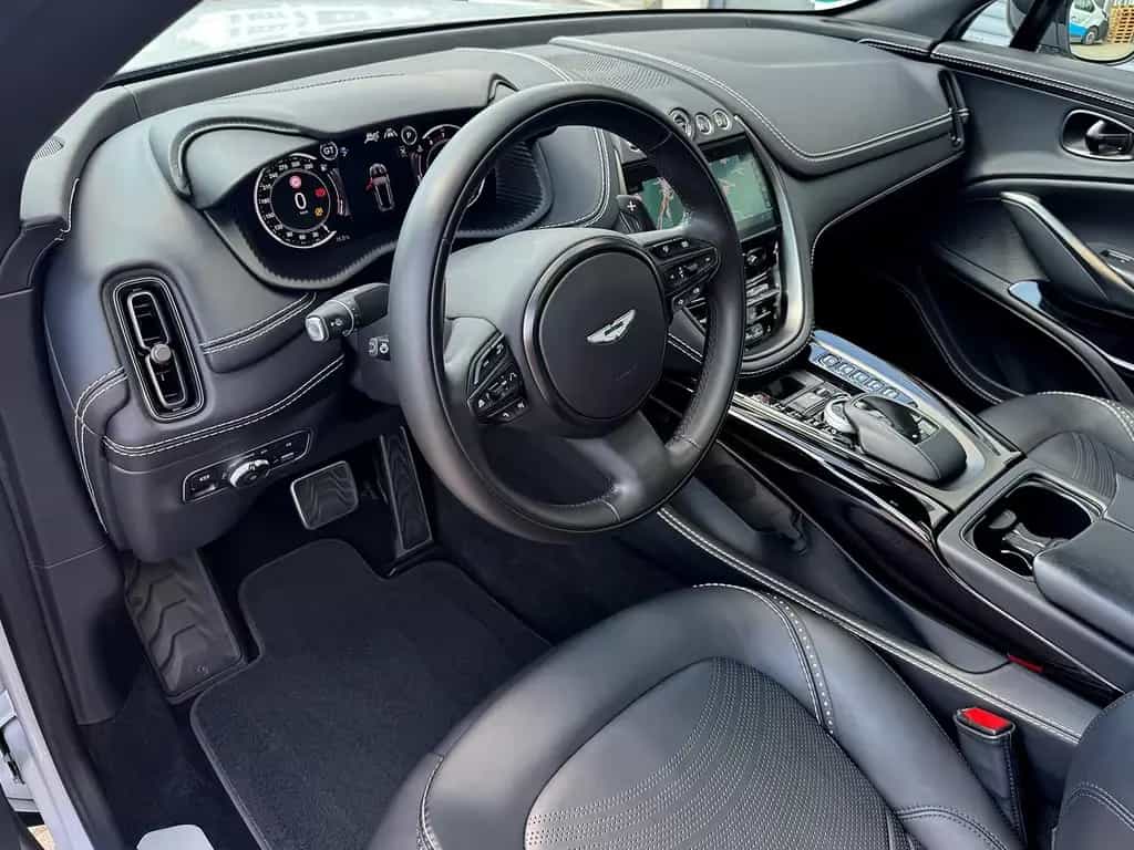 Aston Martin DBX 550 23 Zoll Sportauspuff Black Pack Panorama 04/2023-photo-15