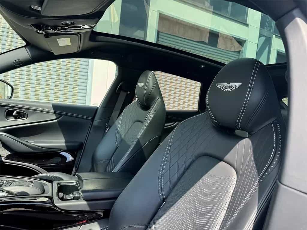 Aston Martin DBX 550 23 Zoll Sportauspuff Black Pack Panorama 04/2023-photo-23