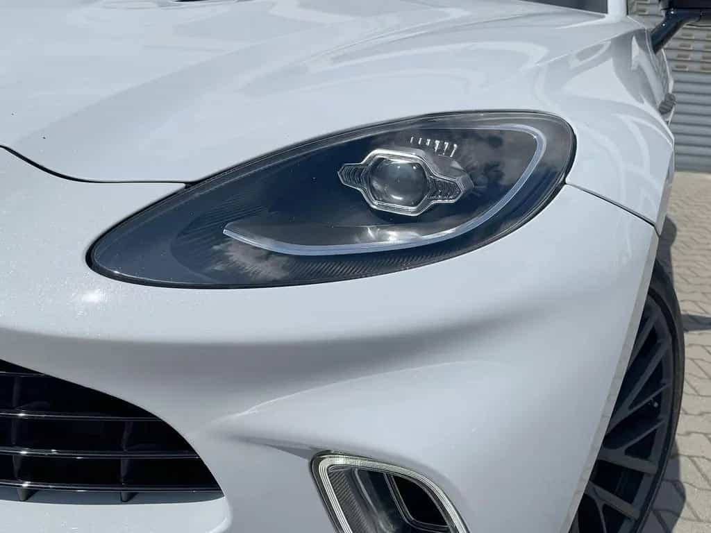 Aston Martin DBX 550 23 Zoll Sportauspuff Black Pack Panorama 04/2023-photo-28